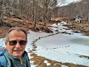 38 Neve alla bella pozza della Baita Bassa del Sornadello (1370 m)